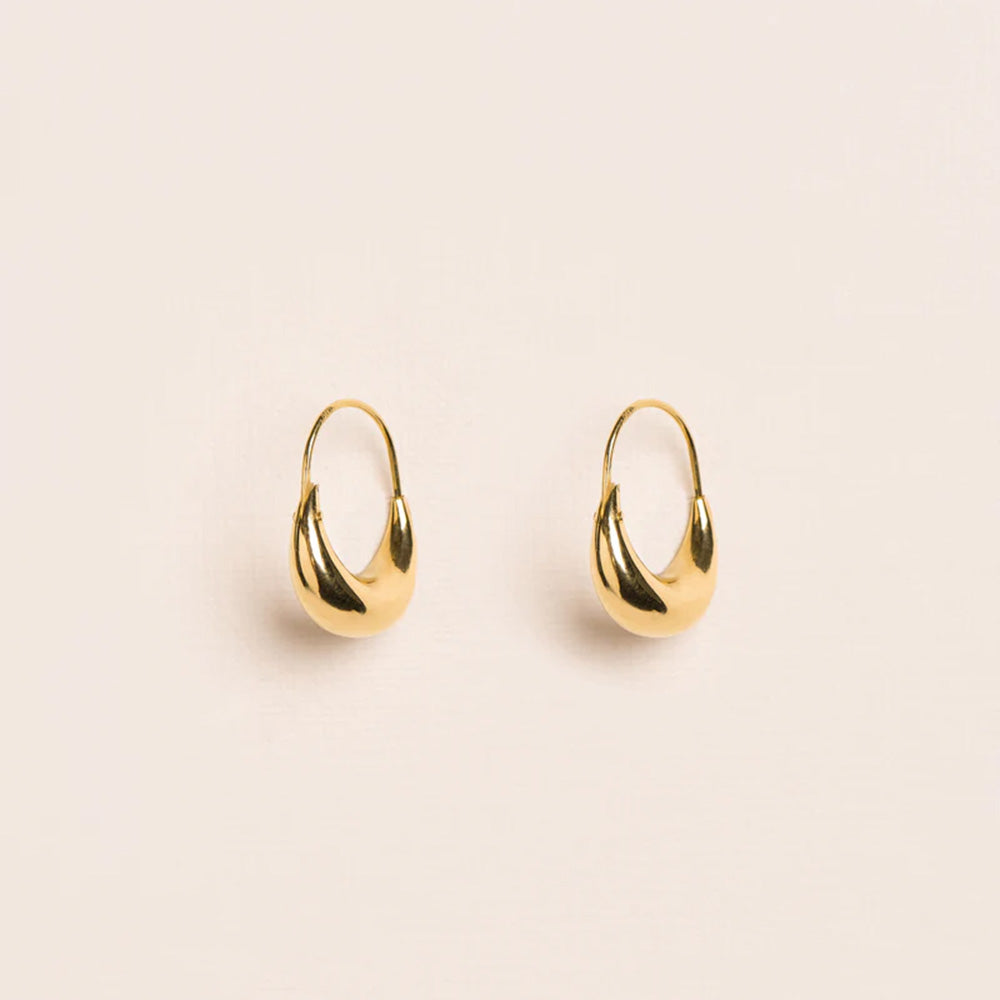 Medium Hoop 18kt Gold Earring