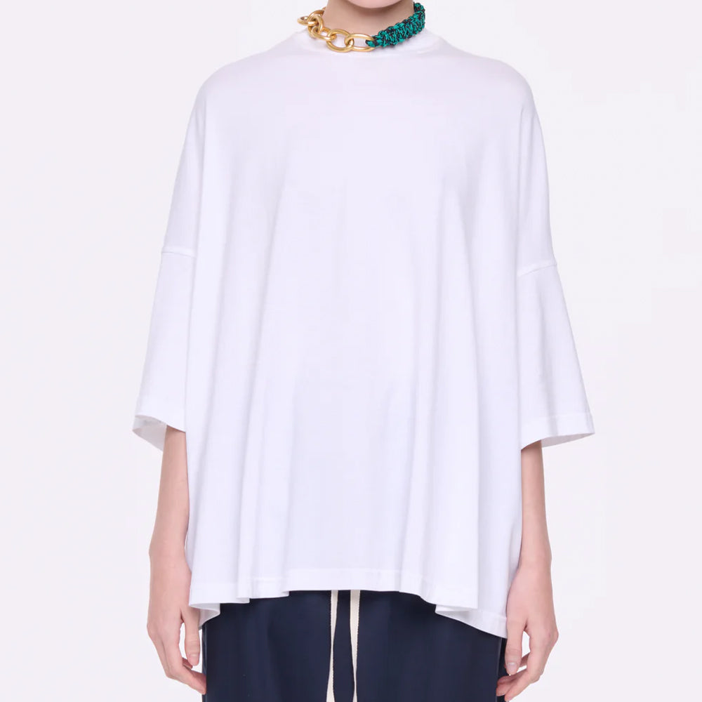 Wide sleeved t-shirt