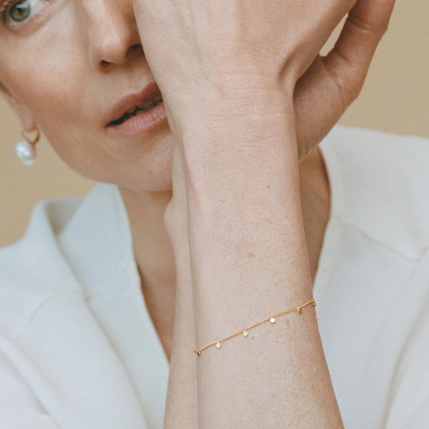 18ct Yellow Gold Bracelet With Gold Petals