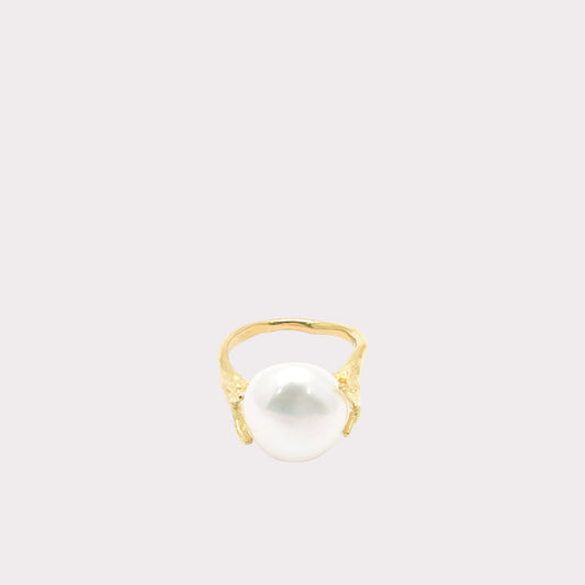 18kt Gold Statement Ring With Freshwater Pearl