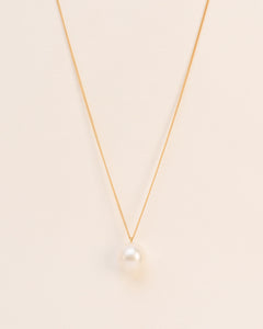 18kt Yellow Gold Necklace With Large Freshwater Pearl