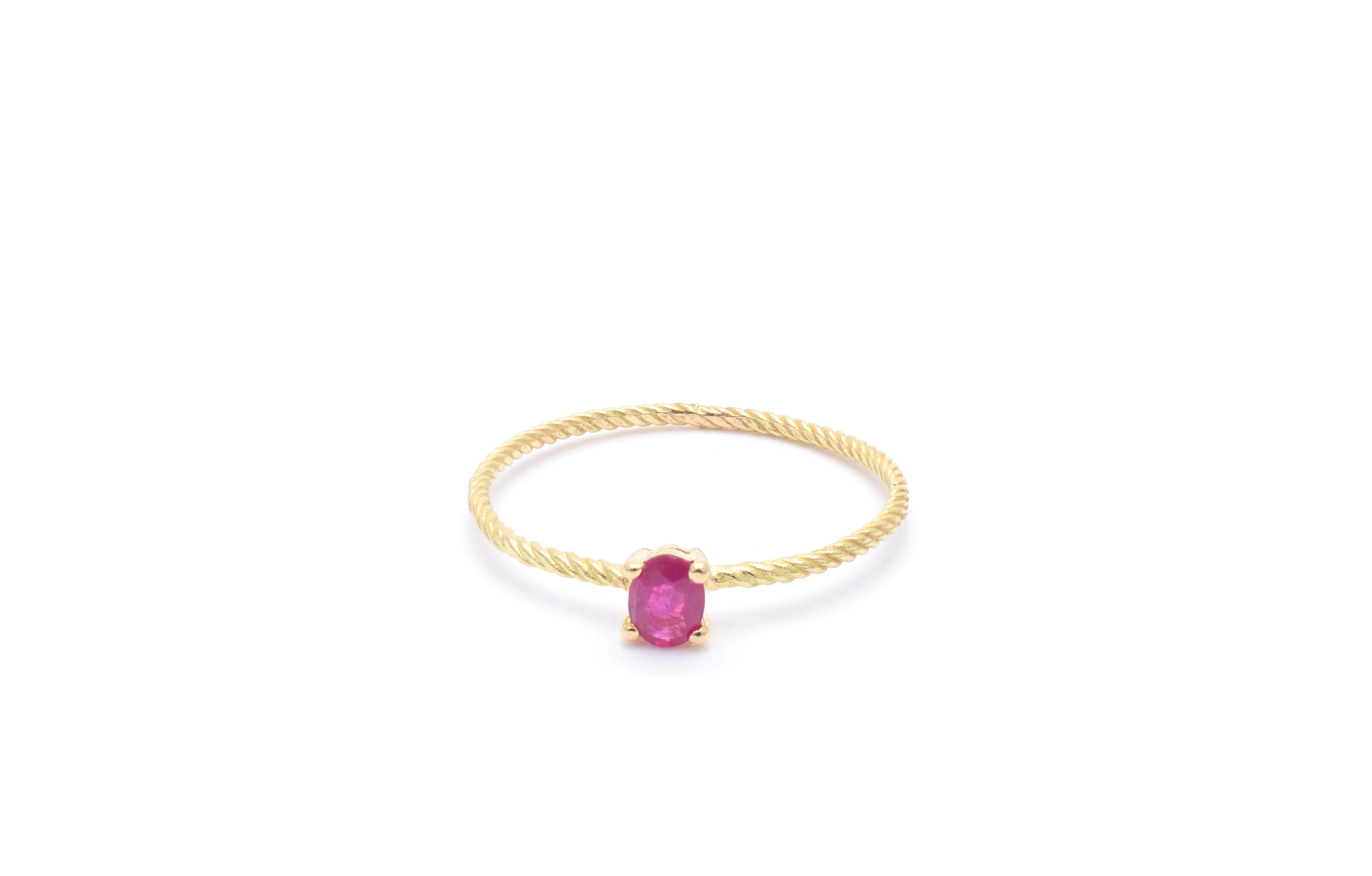 18kt Gold Twisted Ring With Ruby