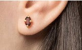 Goldplated Stud Earring with Garnet