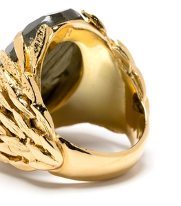 Feather textured ring with labradorite in Gold